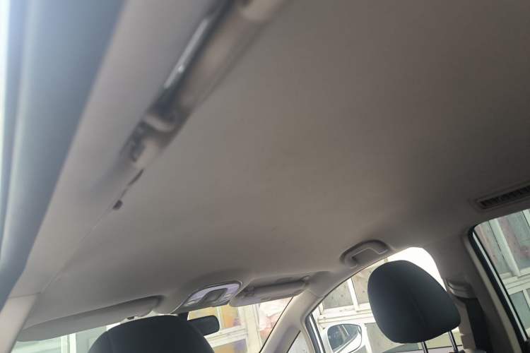 Used BYD Song MAX 2017 1.5T Manual Smart Connect Luxury 7-Seater Headliner