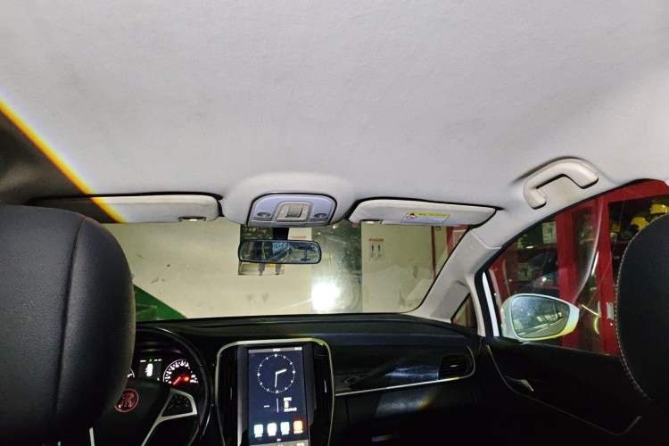 Used BYD Song MAX 2017 1.5T Automatic Smart Connect Luxury 7-Seater Headliner