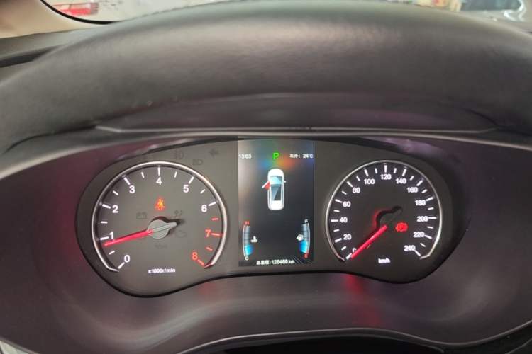 Used BYD Song MAX 2017 1.5T Automatic Smart Connect Elite 7-Seater Instrument Cluster