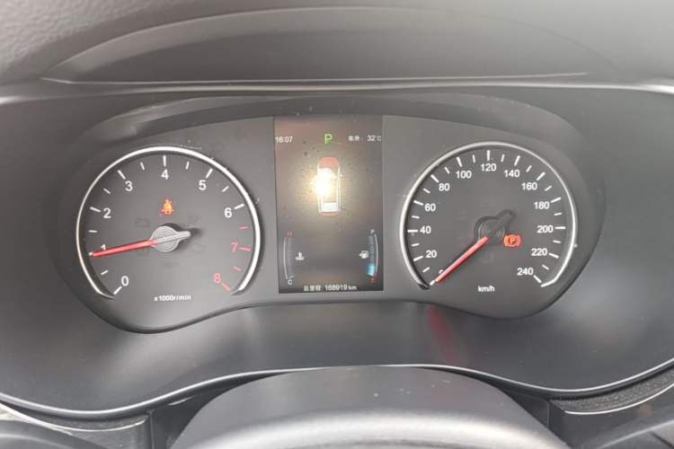 Used BYD Song MAX 2017 1.5T Automatic Smart Connect Elite 7-Seater Instrument Cluster