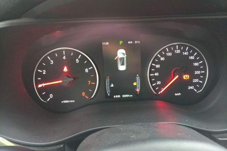 Used BYD Song MAX 2017 1.5T Automatic Smart Connect Elite 7-Seater Instrument Cluster