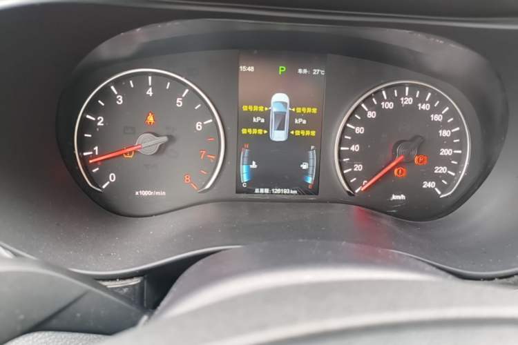 Used BYD Song MAX 2017 1.5T Automatic Smart Connect Elite 7-Seater Instrument Cluster