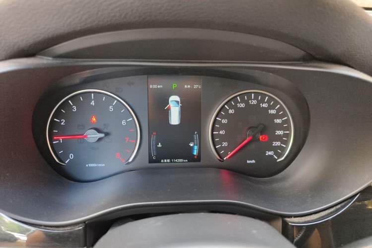 Used BYD Song MAX 2017 1.5T Automatic Smart Connect Luxury 7-Seater Instrument Cluster