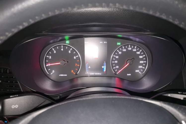 Used BYD Song MAX 2017 1.5T Automatic Smart Connect Luxury 7-Seater Instrument Cluster