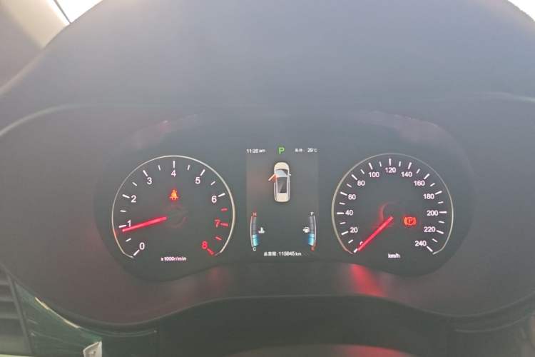 Used BYD Song MAX 2017 1.5T Automatic Smart Connect Prestige 7-Seater Instrument Cluster
