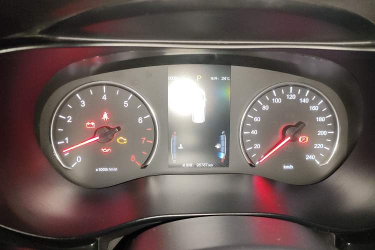 Used BYD Song MAX 2017 1.5T Automatic Smart Connect Luxury 7-Seater Instrument Cluster