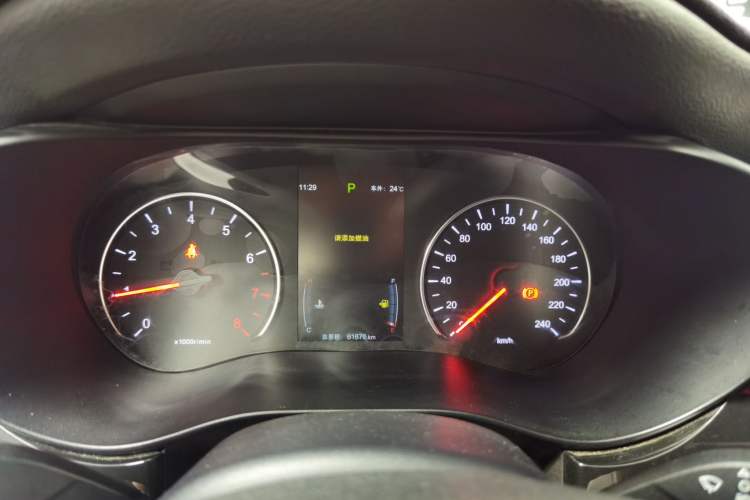 Used BYD Song MAX 2017 1.5T Automatic Smart Connect Luxury 7-Seater Instrument Cluster
