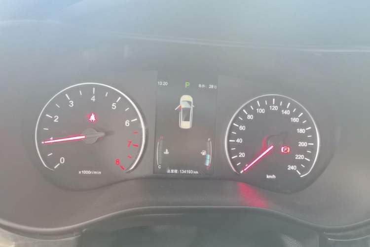Used BYD Song MAX 2017 1.5T Automatic Smart Connect Elite 7-Seater Instrument Cluster