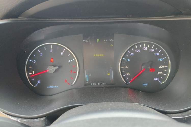 Used BYD Song MAX 2017 1.5T Automatic Smart Connect Elite 7-Seater Instrument Cluster