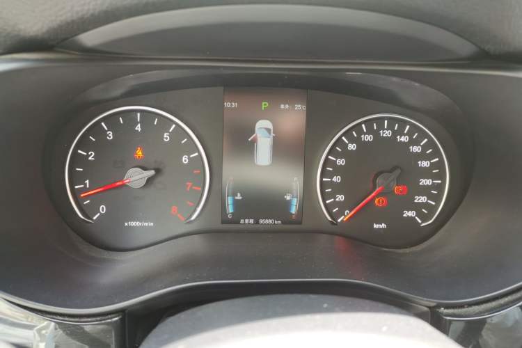 Used BYD Song MAX 2017 1.5T Automatic Smart Connect Luxury 7-Seater Instrument Cluster