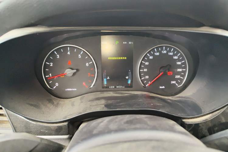 Used BYD Song MAX 2017 1.5T Automatic Smart Connect Elite 7-Seater Instrument Cluster