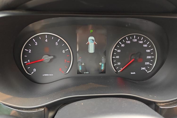 Used BYD Song MAX 2017 1.5T Automatic Smart Connect Luxury 7-Seater Instrument Cluster