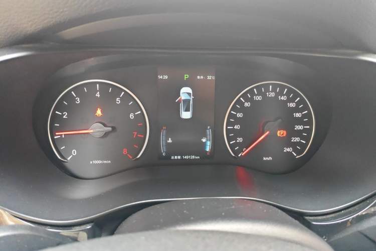 Used BYD Song MAX 2017 1.5T Automatic Smart Connect Elite 7-Seater Instrument Cluster