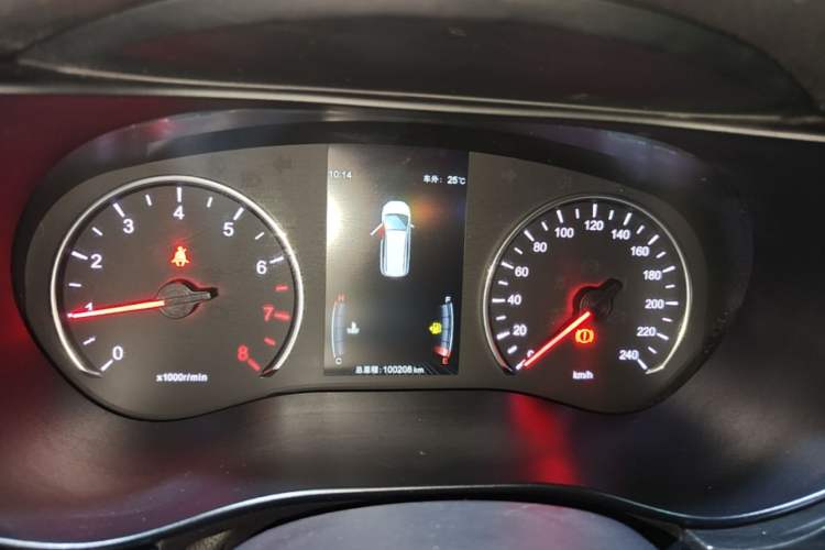 Used BYD Song MAX 2017 1.5T Manual Smart Connect Luxury 7-Seater Instrument Cluster