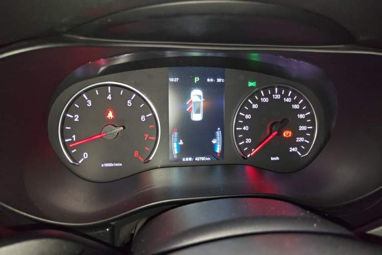 Used BYD Song MAX 2017 1.5T Automatic Smart Connect Elite 7-Seater Instrument Cluster