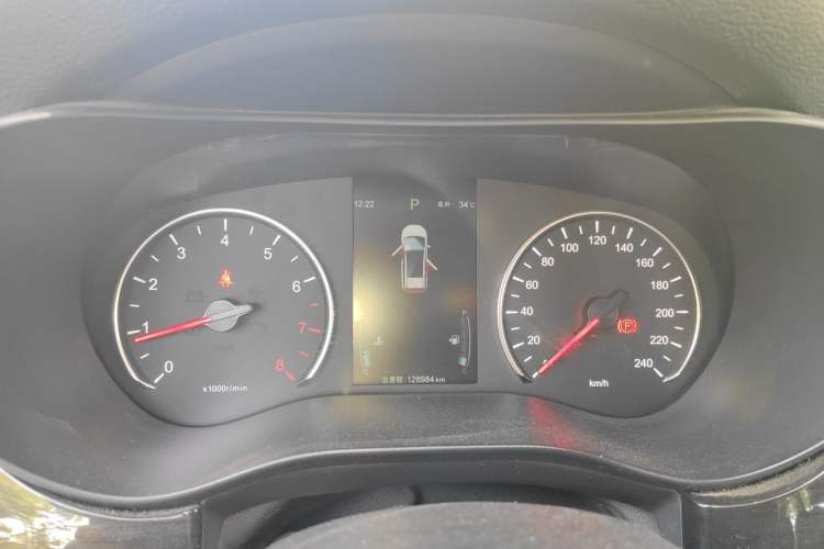 Used BYD Song MAX 2017 1.5T Automatic Smart Connect Elite 7-Seater Instrument Cluster