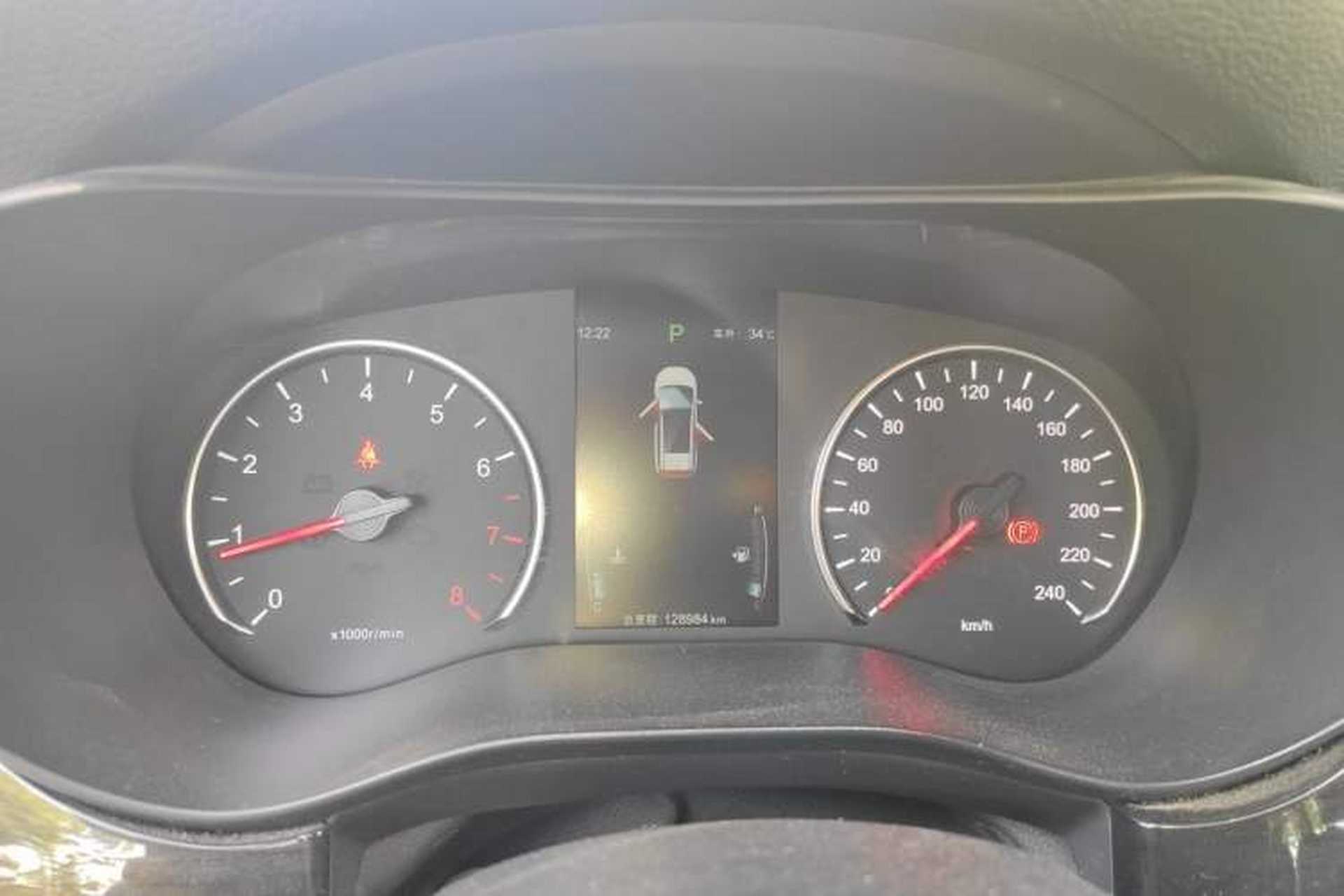Used BYD Song MAX 2017 1.5T Automatic Smart Connect Elite 7-Seater Instrument Cluster
