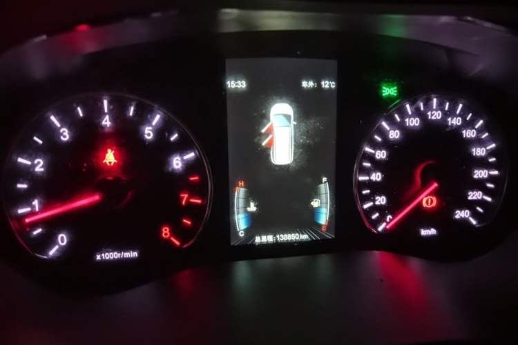Used BYD Song MAX 2017 1.5T Manual Smart Connect Luxury 7-Seater Instrument Cluster