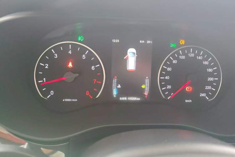 Used BYD Song MAX 2017 1.5T Manual Smart Connect Luxury 7-Seater Instrument Cluster