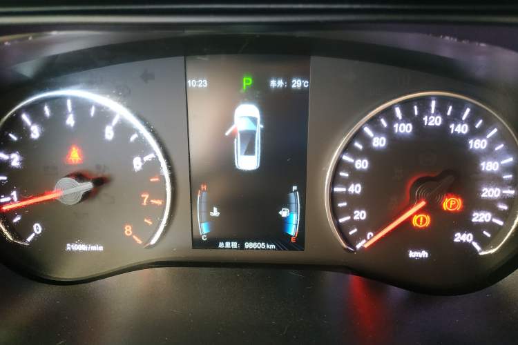 Used BYD Song MAX 2017 1.5T Automatic Smart Connect Elite 7-Seater Instrument Cluster