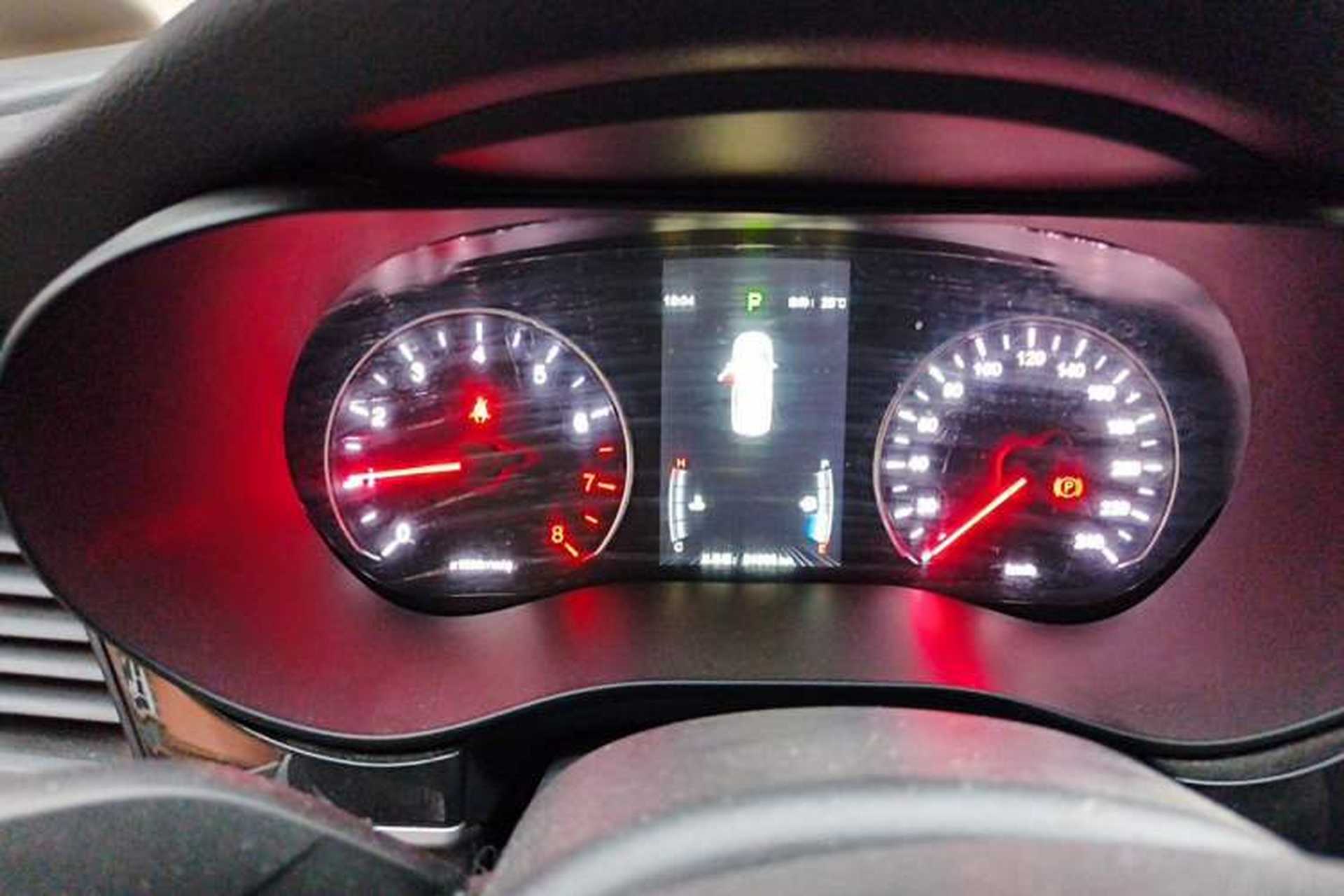 Used BYD Song MAX 2017 1.5T Automatic Smart Connect Luxury 7-Seater Instrument Cluster