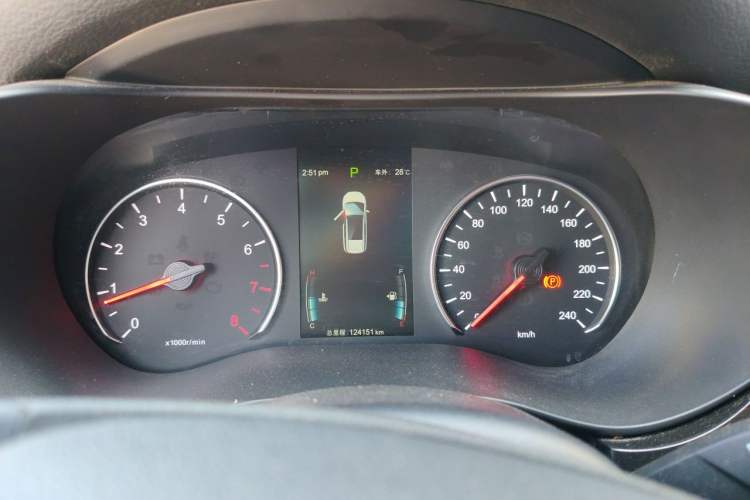 Used BYD Song MAX 2017 1.5T Automatic Smart Connect Elite 7-Seater Instrument Cluster