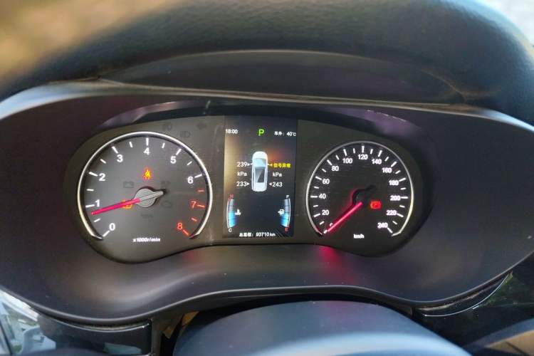 Used BYD Song MAX 2017 1.5T Automatic Smart Connect Prestige 7-Seater Instrument Cluster