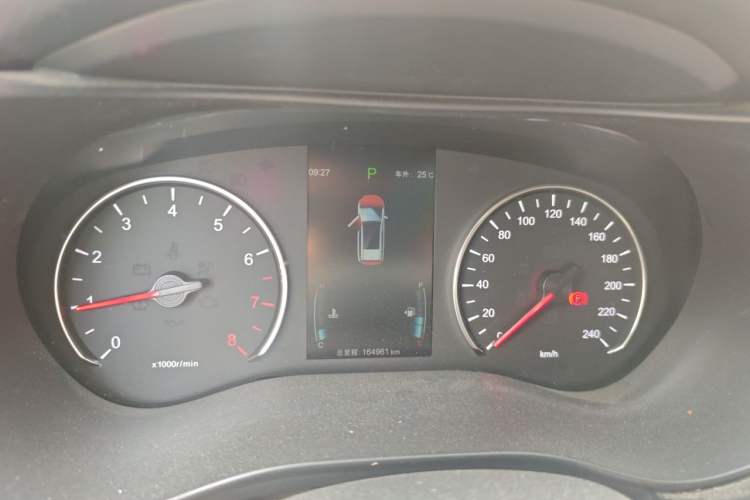Used BYD Song MAX 2017 1.5T Automatic Smart Connect Elite 7-Seater Instrument Cluster
