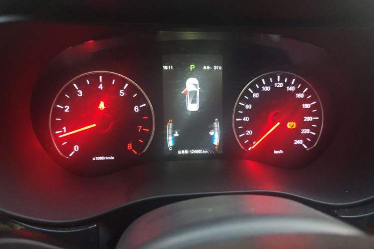 Used BYD Song MAX 2017 1.5T Automatic Smart Connect Prestige 7-Seater Instrument Cluster