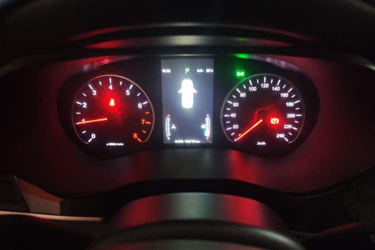 Used BYD Song MAX 2017 1.5T Automatic Smart Connect Luxury 7-Seater Instrument Cluster