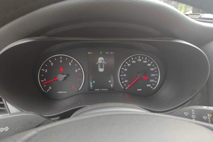 Used BYD Song MAX 2017 1.5T Automatic Smart Connect Prestige 7-Seater Instrument Cluster