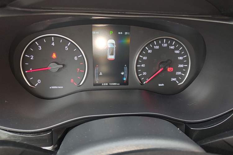 Used BYD Song MAX 2017 1.5T Automatic Smart Connect Elite 7-Seater Instrument Cluster