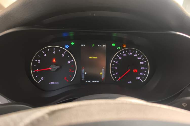 Used BYD Song MAX 2017 1.5T Automatic Smart Connect Elite 7-Seater Instrument Cluster