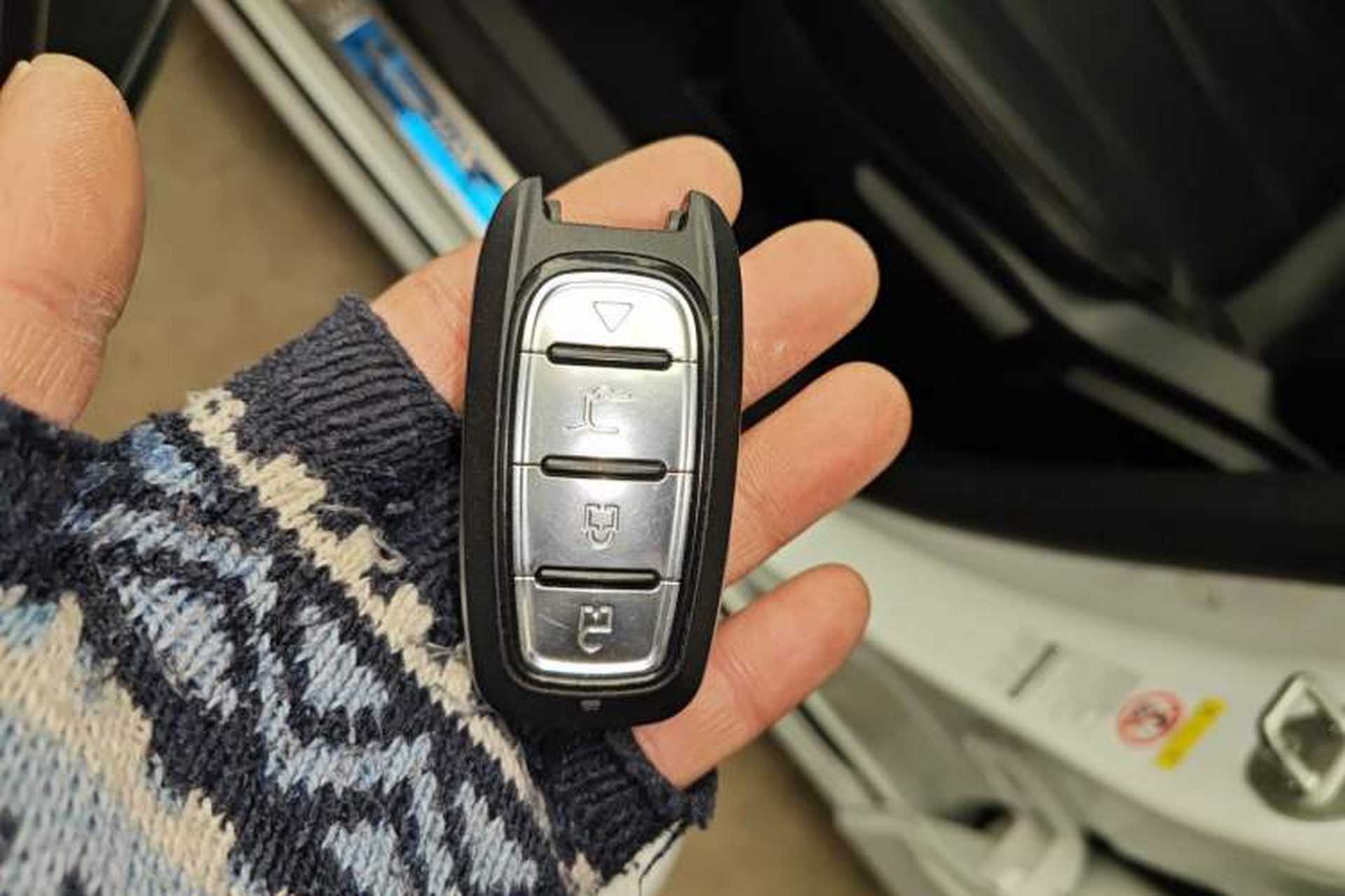Used BYD Song MAX 2017 1.5T Automatic Smart Connect Luxury 7-Seater Interior 1