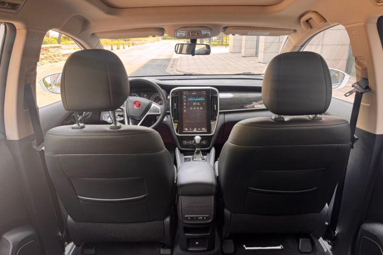 Used BYD Song MAX 2017 1.5T Automatic Smart Connect Prestige 7-Seater Interior 11