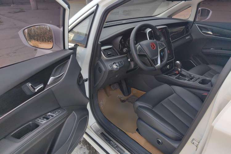 Used BYD Song MAX 2017 1.5T Automatic Smart Connect Prestige 7-Seater Interior 2