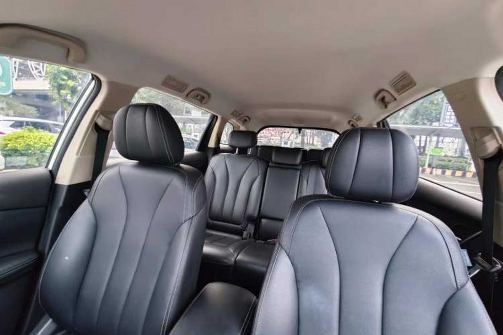Used BYD Song MAX 2017 1.5T Manual Smart Connect Luxury 7-Seater Interior 2