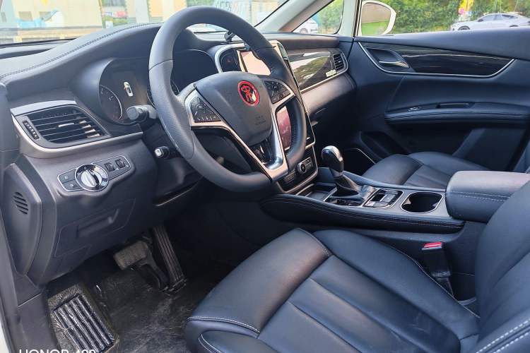 Used BYD Song MAX 2017 1.5T Automatic Smart Connect Prestige 7-Seater Interior 2
