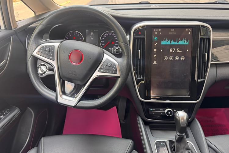 Used BYD Song MAX 2017 1.5T Automatic Smart Connect Prestige 7-Seater Interior 2