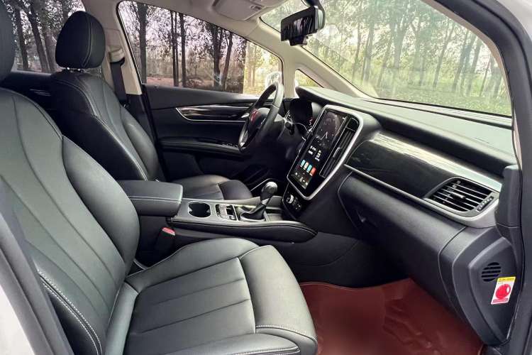 Used BYD Song MAX 2017 1.5T Automatic Smart Connect Luxury 7-Seater Interior 4