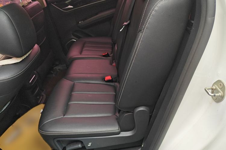 Used BYD Song MAX 2017 1.5T Automatic Smart Connect Luxury 7-Seater Interior 4