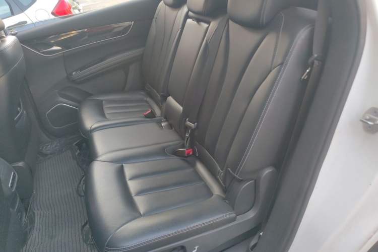 Used BYD Song MAX 2017 1.5T Automatic Smart Connect Prestige 7-Seater Interior 4