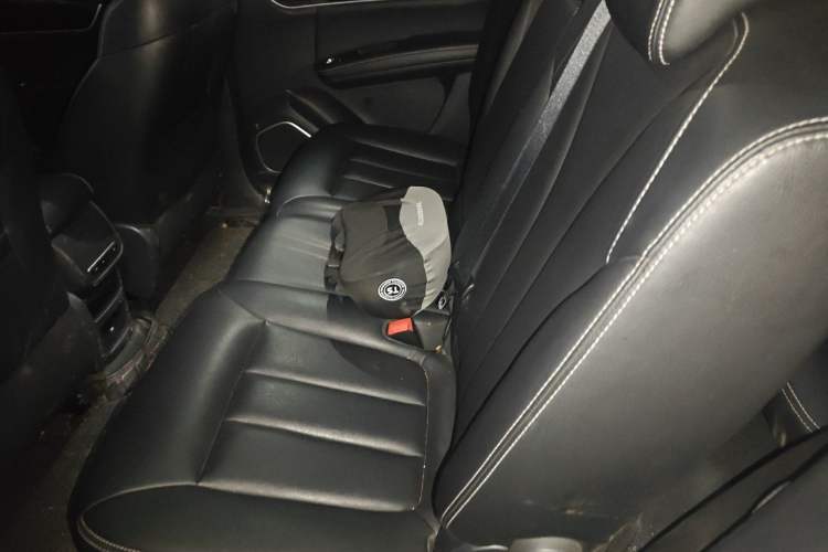 Used BYD Song MAX 2017 1.5T Automatic Smart Connect Luxury 7-Seater Interior 4
