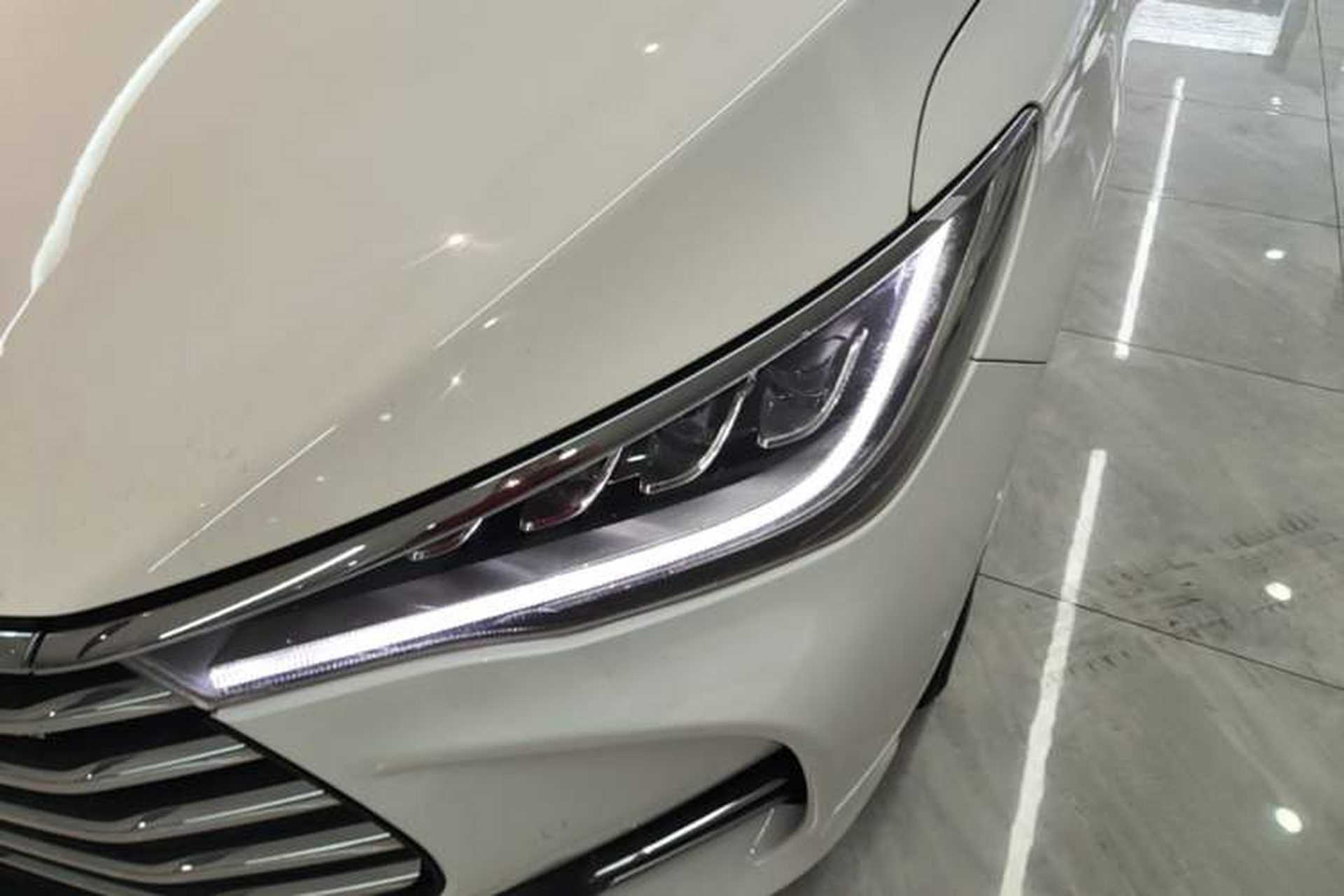 Used BYD Song MAX 2017 1.5T Automatic Smart Connect Prestige 7-Seater Left Front Headlight