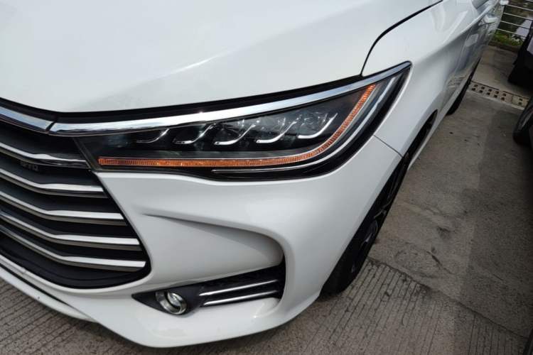 Used BYD Song MAX 2017 1.5T Automatic Smart Connect Elite 7-Seater Left Front Headlight