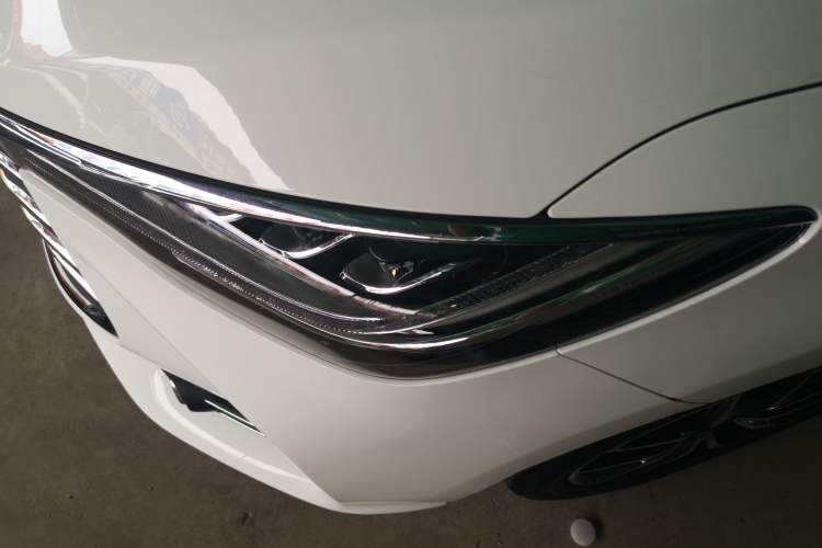 Used BYD Song MAX 2017 1.5T Automatic Smart Connect Elite 7-Seater Left Front Headlight