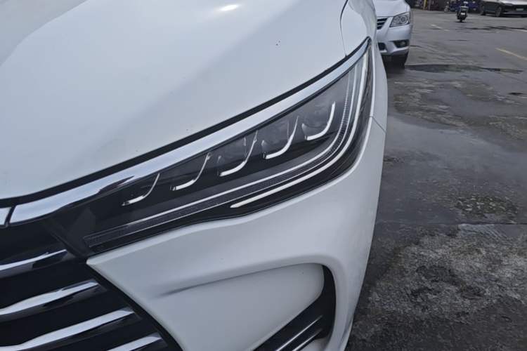 Used BYD Song MAX 2017 1.5T Automatic Smart Connect Elite 7-Seater Left Front Headlight