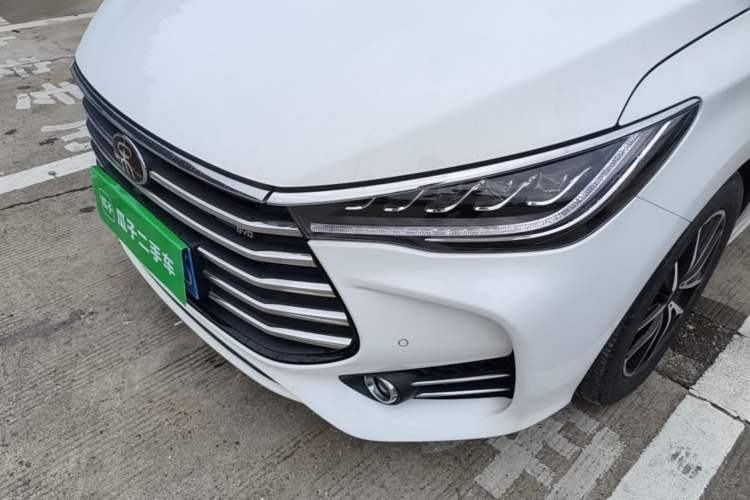 Used BYD Song MAX 2017 1.5T Automatic Smart Connect Elite 7-Seater Left Front Headlight