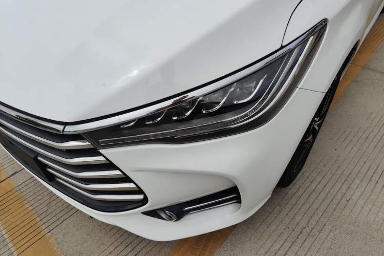 Used BYD Song MAX 2017 1.5T Automatic Smart Connect Elite 7-Seater Left Front Headlight