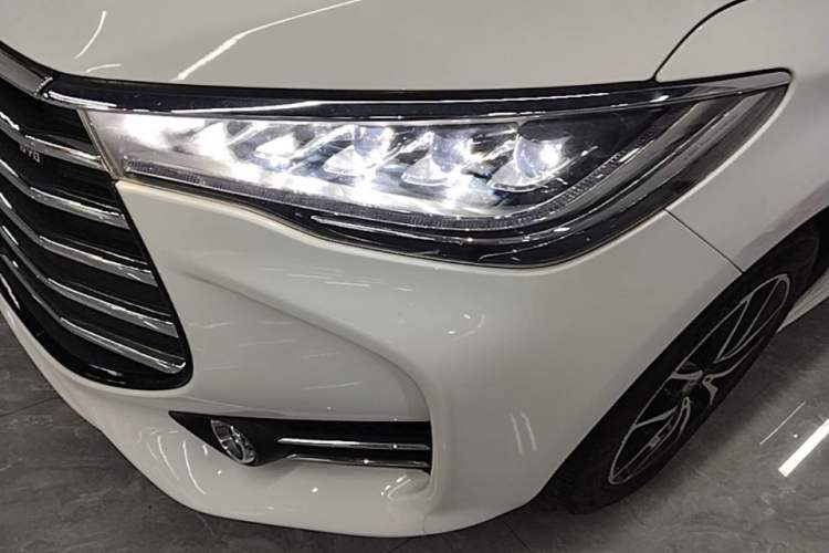 Used BYD Song MAX 2017 1.5T Automatic Smart Connect Luxury 7-Seater Left Front Headlight